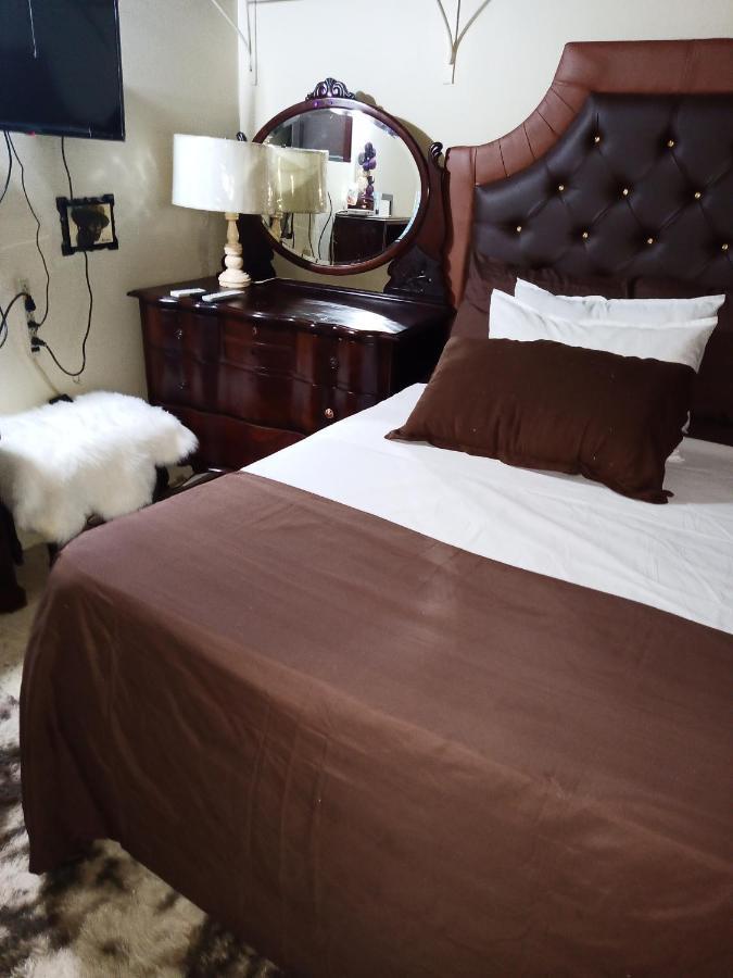 Barbican Cozy Flat At Dillsbury Kingston Buitenkant foto